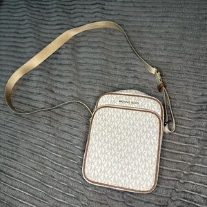 Michael Kors Crossbody Bag